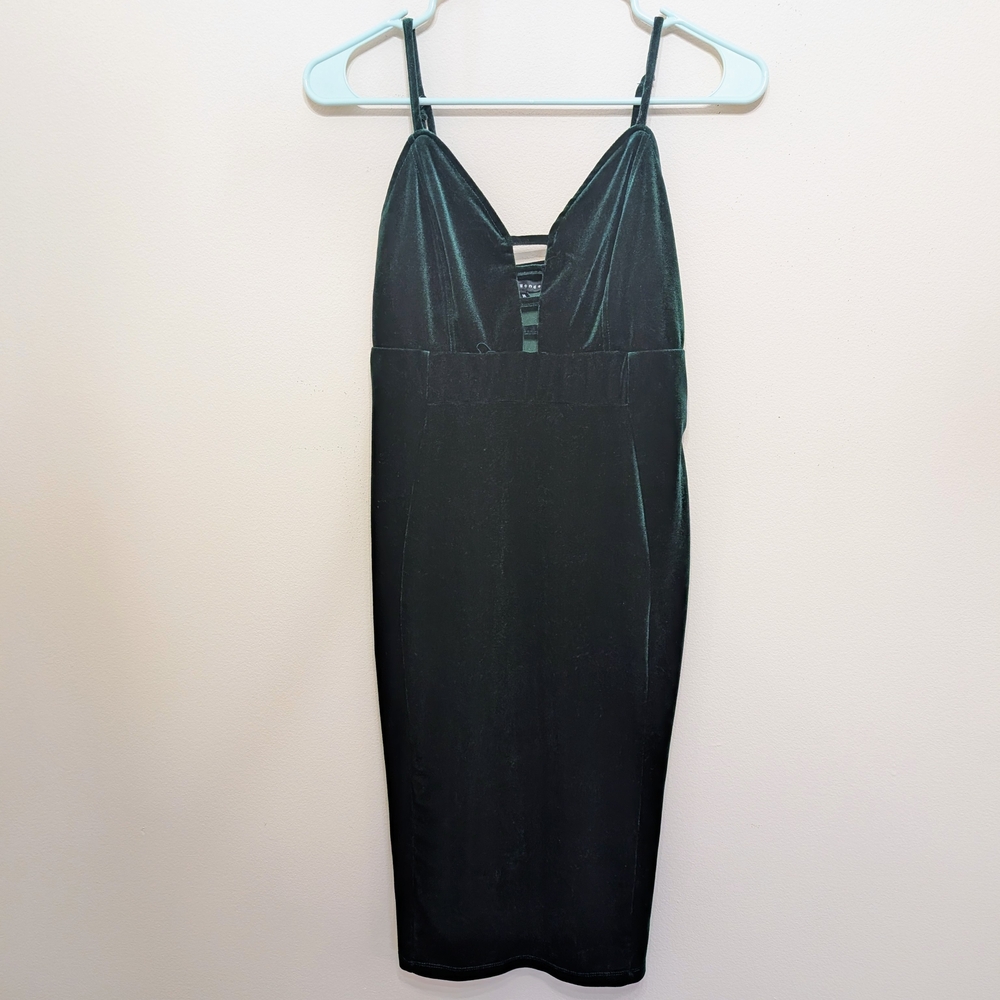 Haute Monde Black Velvet Backless Dress